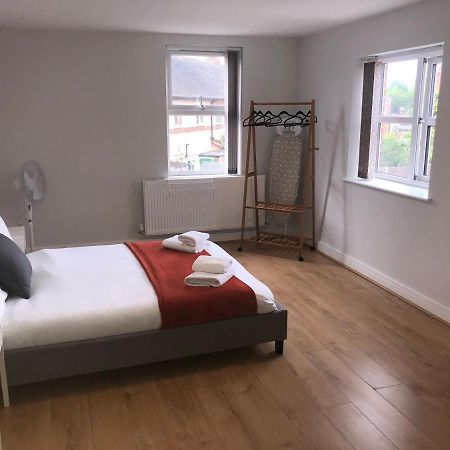2 Bedroom Large First Floor Apartment With Free Parking Loughborough Exterior foto