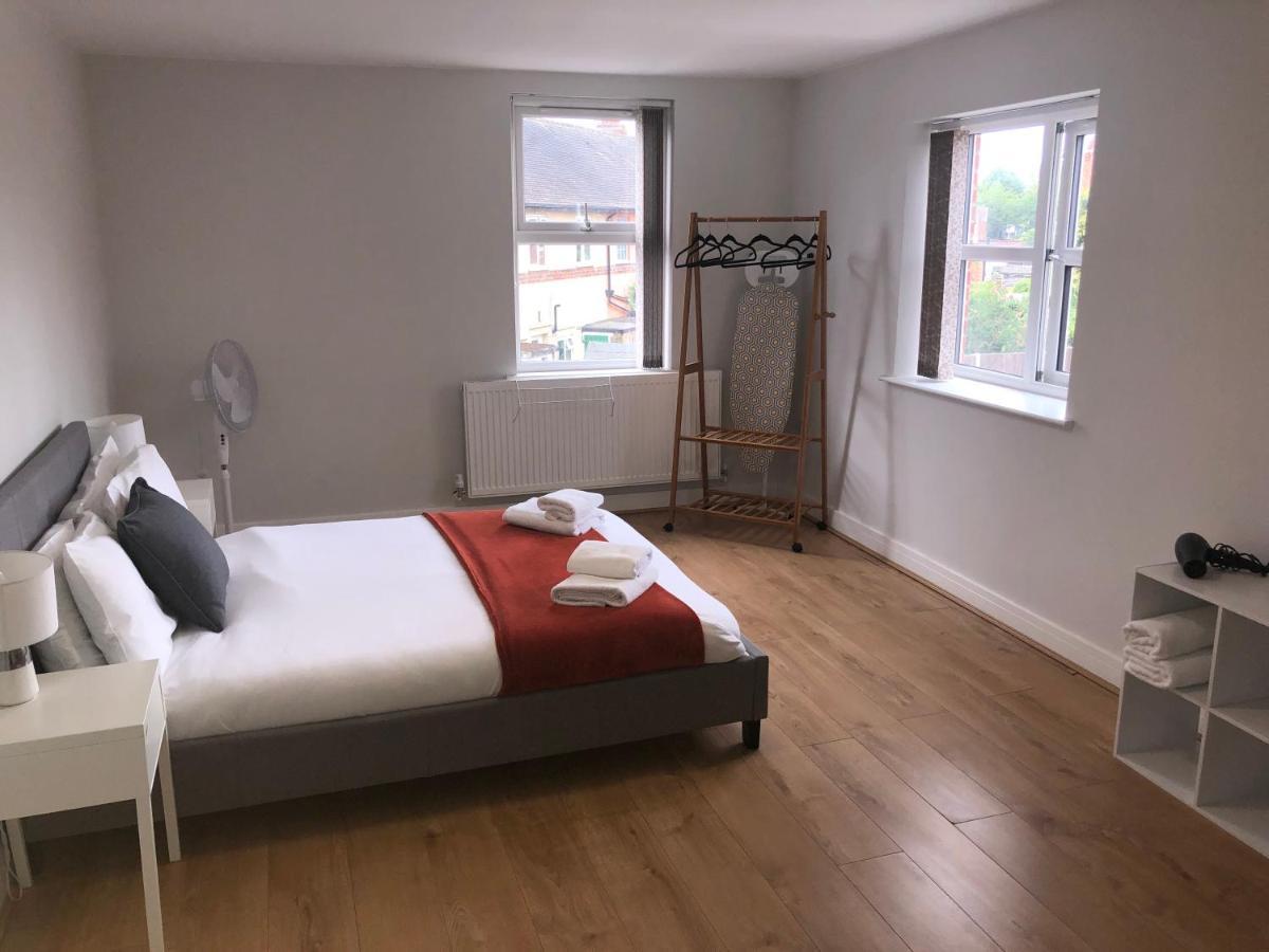 2 Bedroom Large First Floor Apartment With Free Parking Loughborough Exterior foto